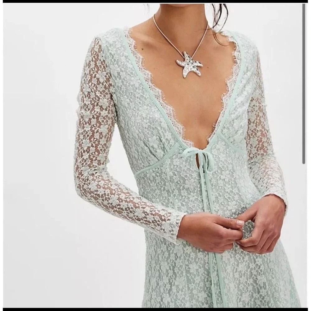New NWT Free People Petra V Neck Lace Mini Dress size small Mint Green feminine